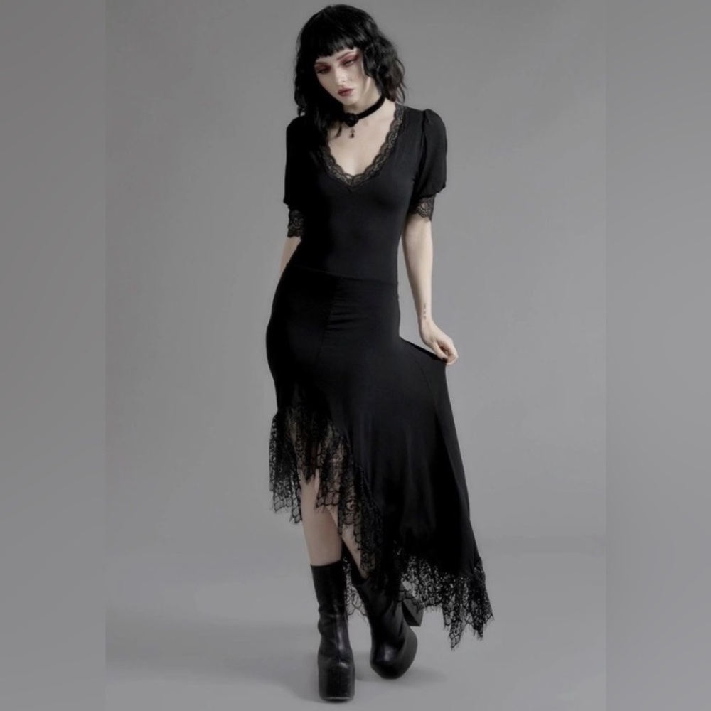 Widow dress